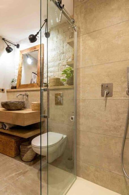 Le Loft Des Hospices : Centre/Parking/Vueriviere Διαμέρισμα Μπον Εξωτερικό φωτογραφία