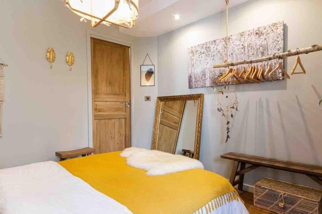 Le Loft Des Hospices : Centre/Parking/Vueriviere Διαμέρισμα Μπον Εξωτερικό φωτογραφία